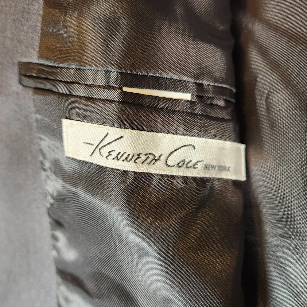 Kenneth Cole 2‎ Piece suit Men's 37R 34X29 Gray Double Vented